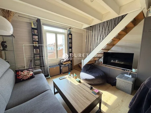 APPARTEMENT T2 RENOVE - LOCATAIRE EN PLACE