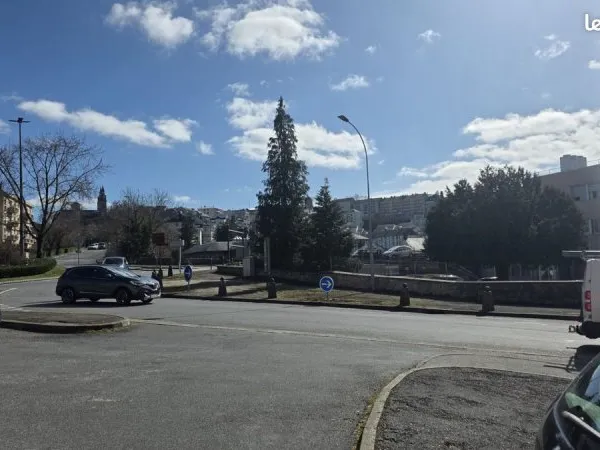 Local 100 m² RODEZ
