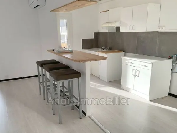 Vente d'un spacieux appartement de type 2 pièces au coeur de Co