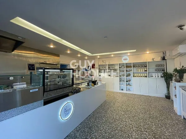 Local commercial 90 m²