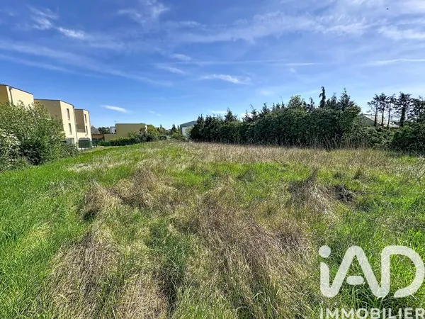 Terrain 800 m²