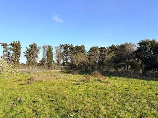 Terrain 789 m²