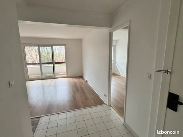 3 pièces, 2 chambres, balcons, parking, 55 m²