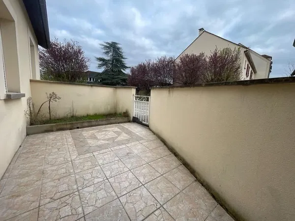 Appartement F2 à louer - Etampes - Résidence sécurisée