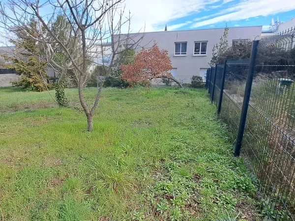 Terrain constructible de 635m2 Secteur Alco limitrophe Hôp