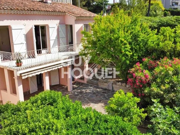 Maison Vente Cavalaire-sur-Mer 6p 99m² 619000€