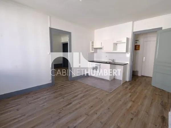 F2 7 RUE DE LA MULATIERE