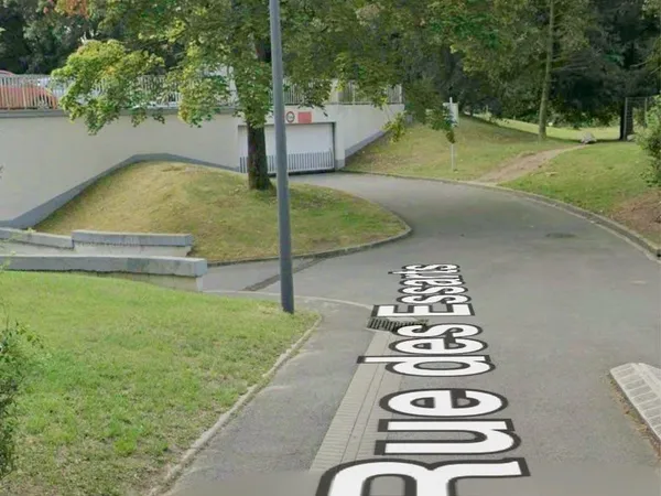 Place parking p5 sous sol