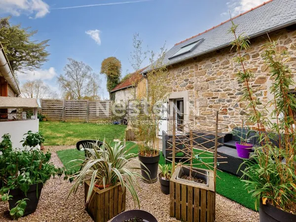 Vente d'une maison 2 chambres avec jardin dans le bourg de Planguenoual