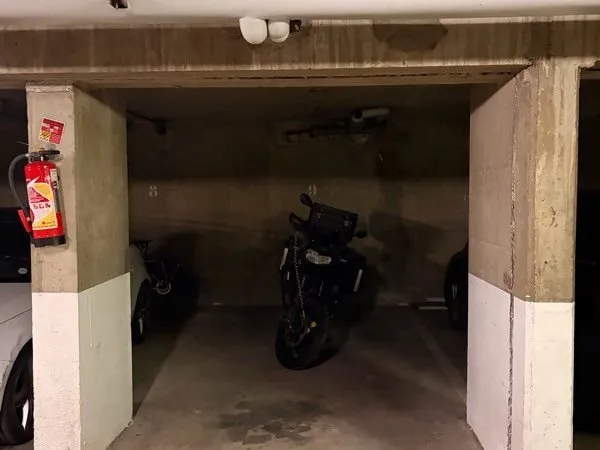 Loue parking métro charonne