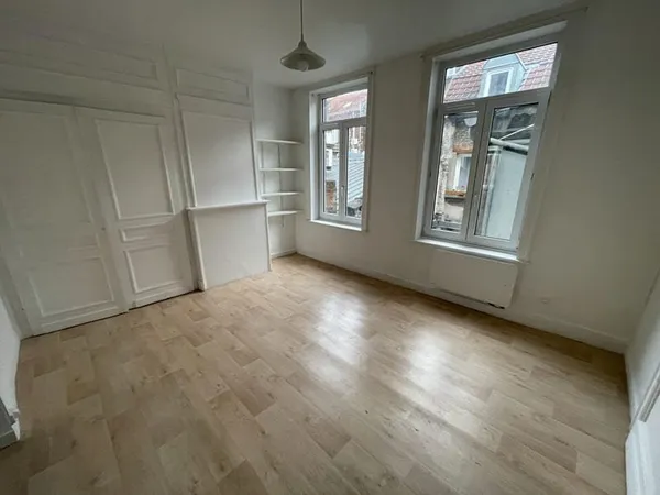 LILLE GAMBETTA - TYPE 2 AVEC PETITS TRAVAUX A PREVOIR
