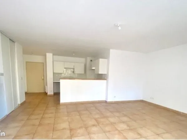 Appartement T3 avec terrasse