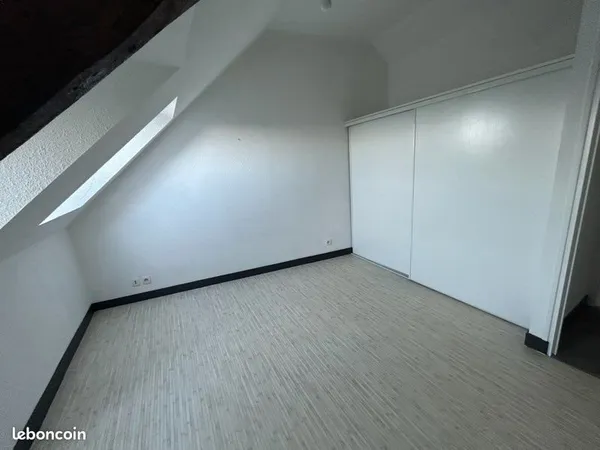 À louer - Appartement T2 rénové en centre-bourg