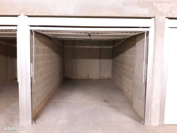 Location box/parking