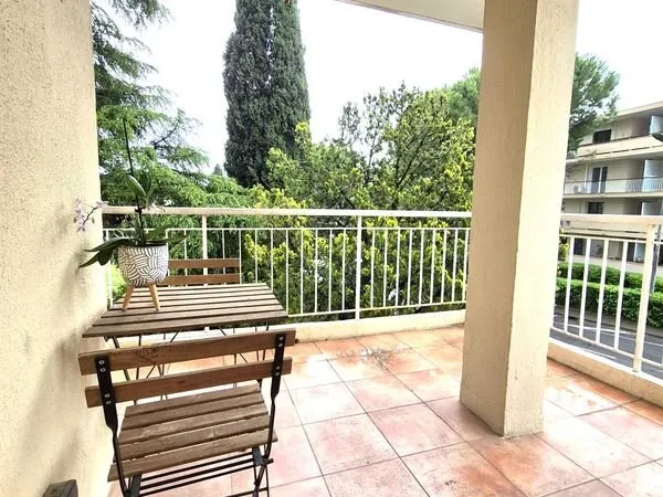 Appartement rénové 3 chambres
