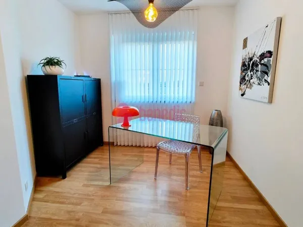 Maison 10 pièces 270 m²