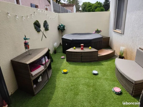 Maison piscine jacuzzi
