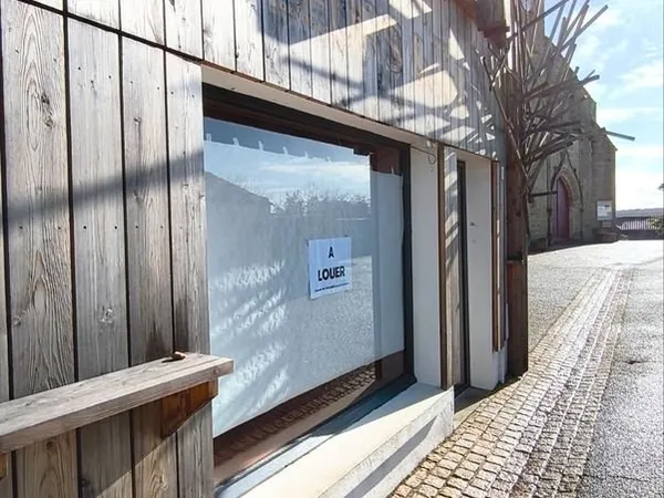 Local commercial à louer Mervent centre bourg