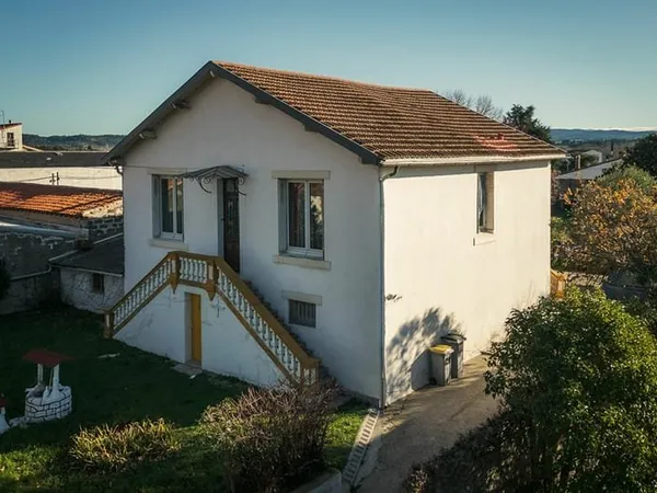 CARCASSONNE - QUATRE CHEMINS Villa T6 208m² (147m² hab.) avec garage, jardin, sur une parcelle de 11