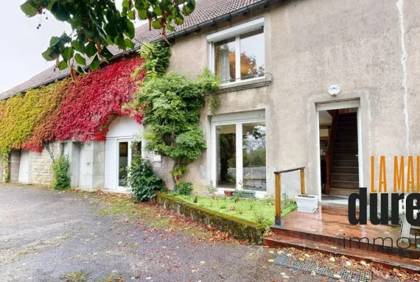 Maison de campagne et grand espace stockage