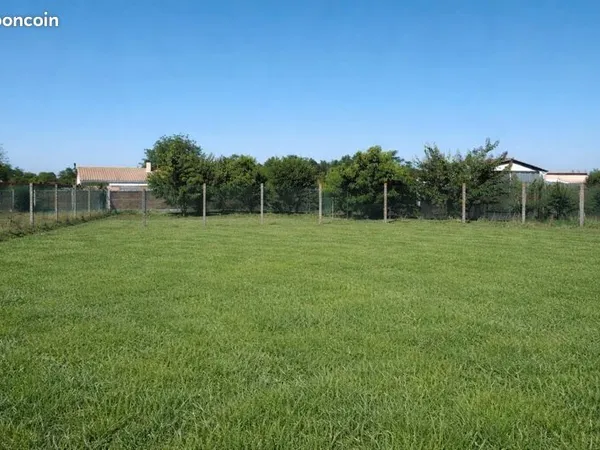 Terrain 846 m² Cerons