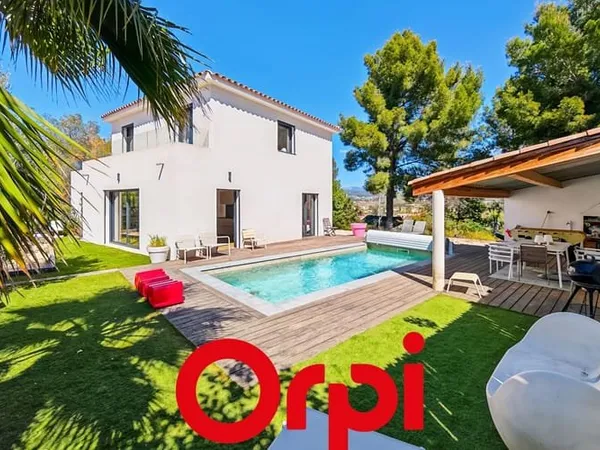 Maison 6 pièces 160 m²
