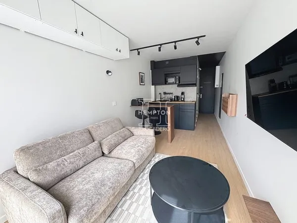 RUE DE LA POMPE - MUETTE - STUDIO MEUBLE REFAIT A NEUF