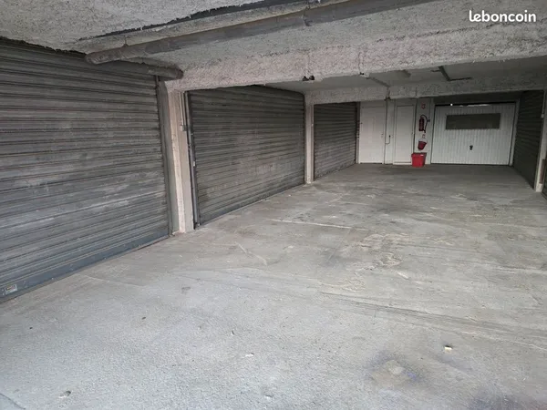 Grand garage centre lanester