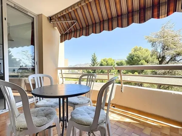 Résidence La Croisette : Appartement de 95 m2 avec terrasse