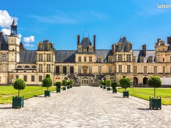 T1 bis rénové haut de gamme - Hyper centre Fontainebleau