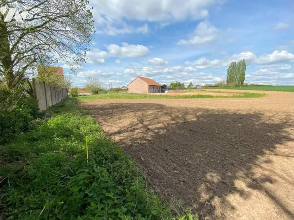 Terrain 1220 m²