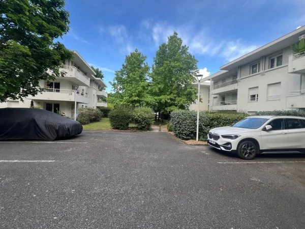 Appartement T3 à Bruges - 71 m² - Balcon, Parking, Cellier