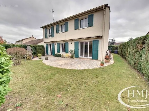 Maison 6 pièces 140 m²