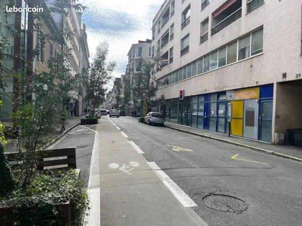 Local commercial 176 m² Pau