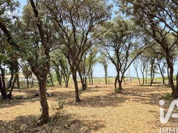 Terrain 820 m²