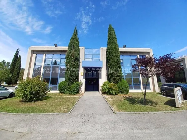 Bureaux 821 m²