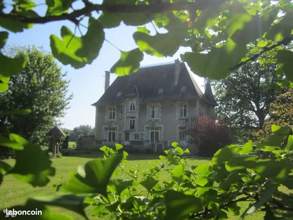 Maison 8 pièces 223 m²