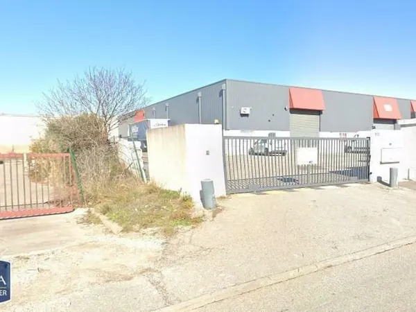 Local commercial 364 m²