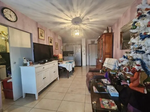 Appartement-57 m²-- Habitable de suite, terrasse.