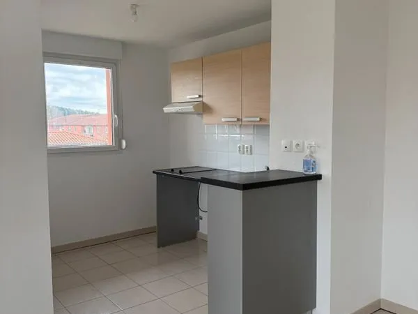 Appartement F3 dans résidence récente sécurisée et parkings