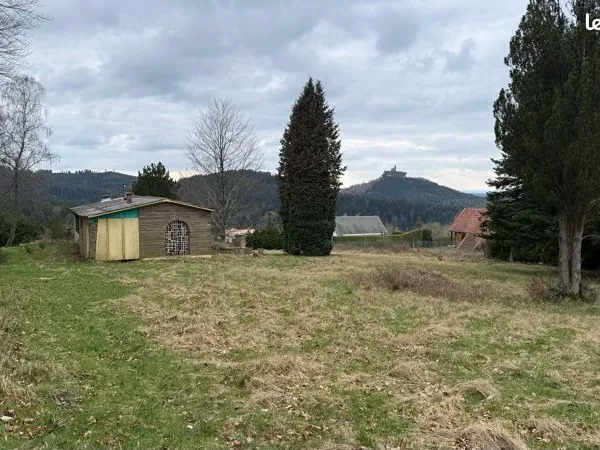 Grand terrain plat constructible avec vue