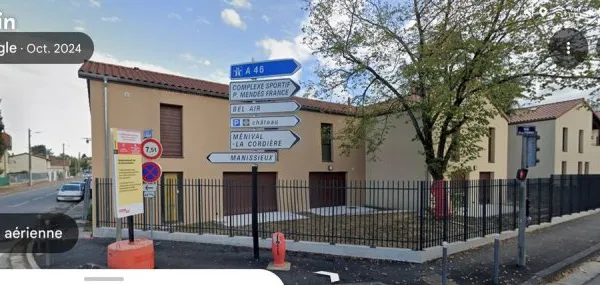 Place de stationnement en sous sol sécurisé