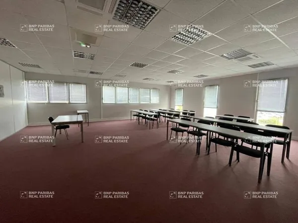 Bureaux 789 m²
