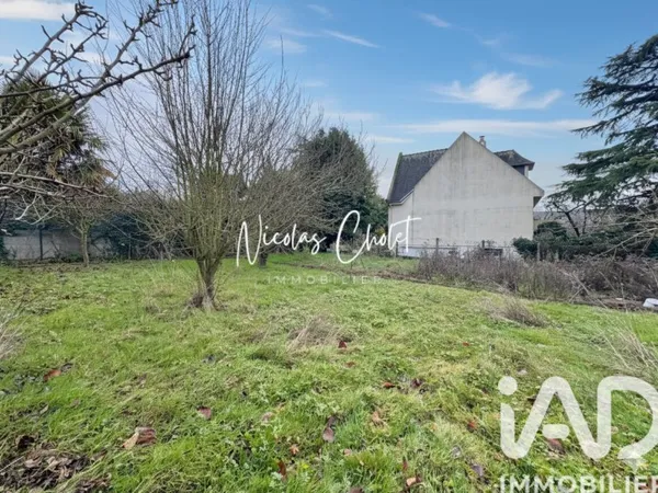 Terrain 330 m²