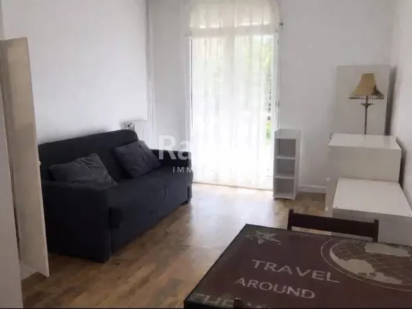 Ravier Immobilier vous propose ce studio MEUBLE à la location