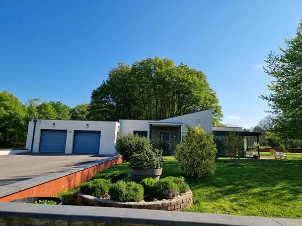 Maison d'architecte Geneuille 6 pièce(s) 145 m2