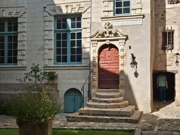 Appartement atypique à vendre au coeur de la Doutre à Angers