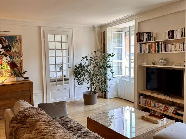 Appartement 72m² - 3 pièces - Dernier étage avec ascenseur - Lyon 1er