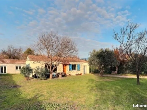 MAZAN - Maison individuelle BBC avec dépendance récente et grand terrain constructible