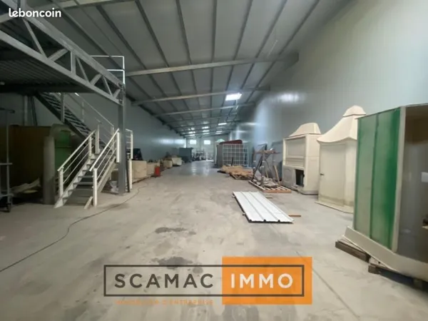 Local industriel 1 046 m²